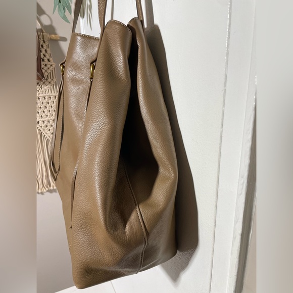 HOBO INTERNATIONAL “KINGSTON” XL leather tote - Picture 4 of 11